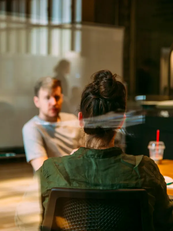 Simplify the management of your human capital and ensure compliance with Swiss legal requirements: