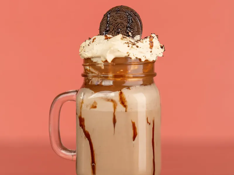 Close-Up Shot of a Chocolate Frappe | Immagine di Denys Gromov, su https://www.pexels.com/@jdgromov?utm_source=centralapp&utm_medium=referral