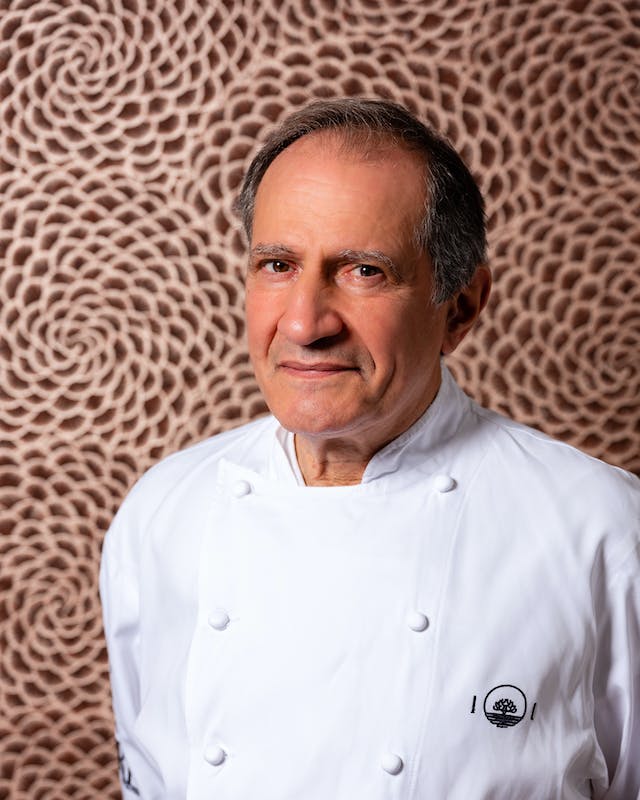 With his wealth of experience, Salvatore has been assisting Alexandre since the restaurant opened. A close-knit duo with a passion for gastronomy and a keen eye for taste and texture, Salvatore and Alexandre are sure to make your dining experience a unique one!