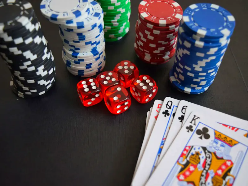 Tournoi de poker gratuit à La Taverne de la Métairie, esprit convivial à La Ville-aux-Dames, près de Tours.