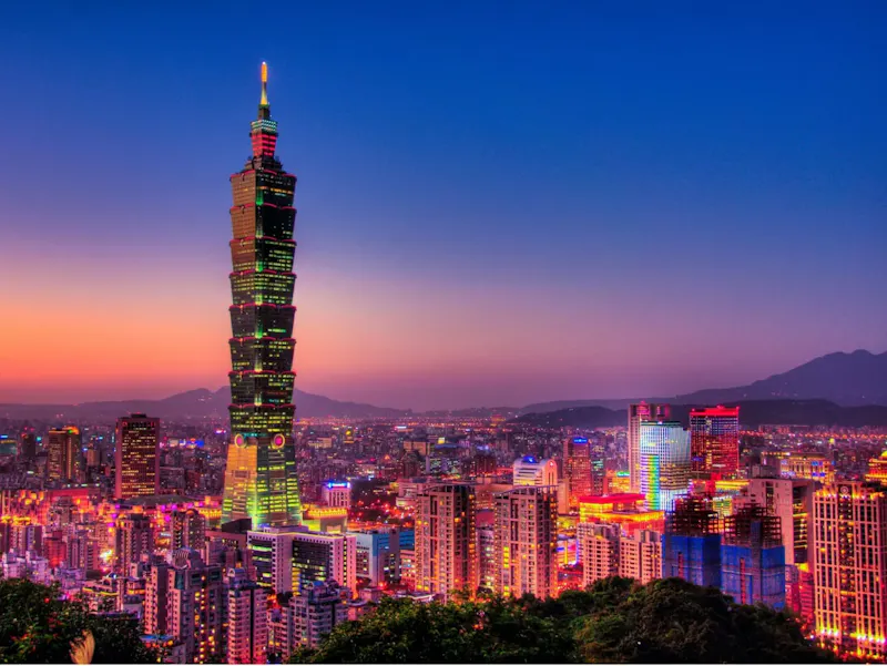 NOTRE CHEF INVITÉ À TAIWAN POUR UN JURY DE DÉGUSTATION. Notre chef s'est rendu à Taipei, où il a eu l'opportunité de participer à un jury de dégustation tout en découvrant la riche culture culinaire de Taiwan.