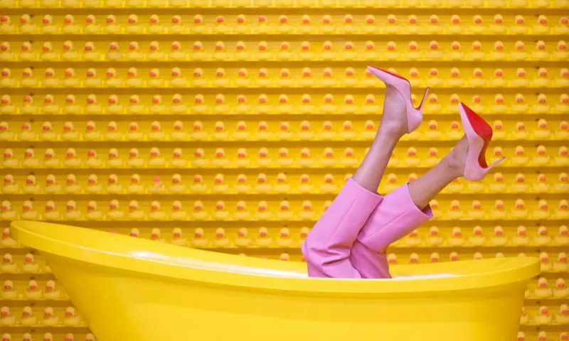 Foto de Espai Nu Yellow Steel Bathtub | Foto de Snack Toronto, a https://www.pexels.com/@letssnacktoronto?utm_source=centralapp&utm_medium=referral