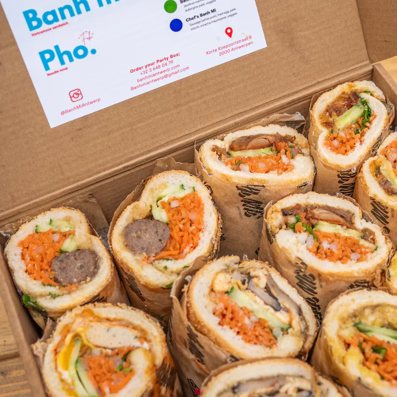 Party box for 6-8 people