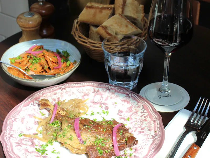À LA CARTE & TAPAS