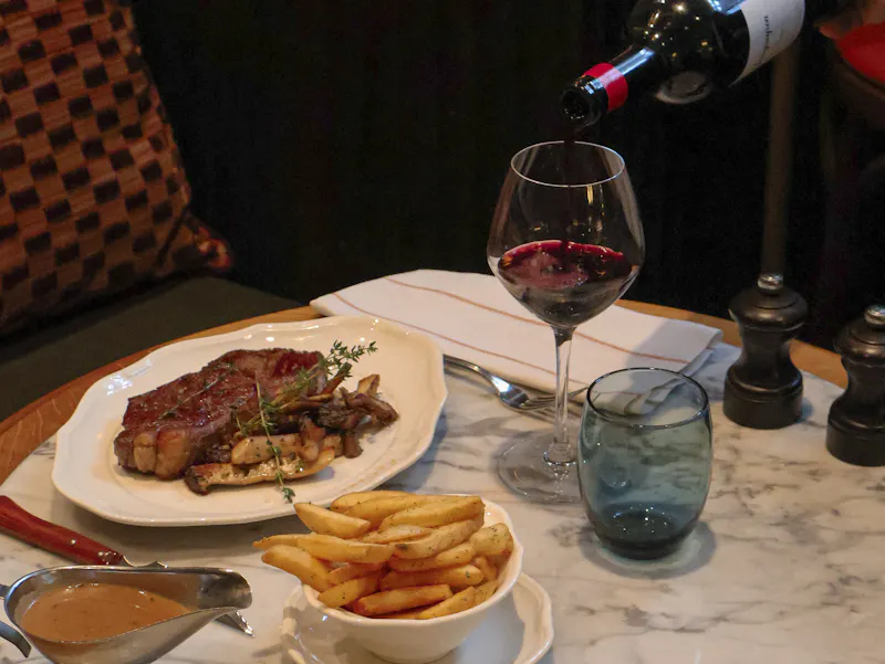 The Art of the Perfect Pairing – Sirloin Steak & Clos Du Jaugueyron The Art of the Perfect Pairing – Sirloin Steak & Clos Du Jaugueyron