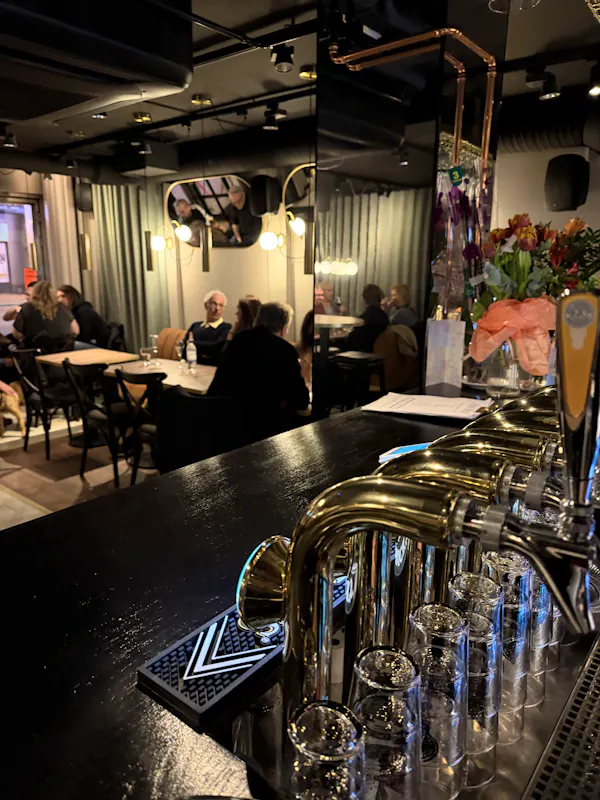 Foto av Göta Bistro 4284x5712_gallery_a6fb2591ad3d4f85aee018074d330222.webp