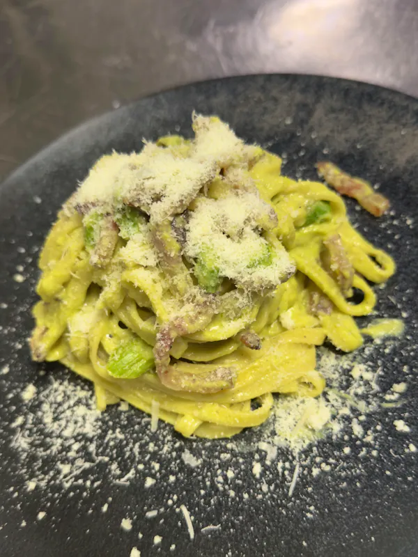 Carbonara guanciale & asperges vertes  23,50€