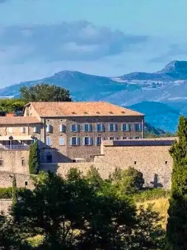 Services for individuals and businesses in La Bastide Services for individuals and businesses in La Bastide