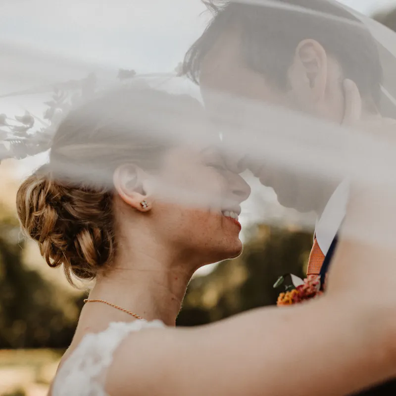 CHIGNONS - COIFFURES DE MARIAGE CHIGNONS - COIFFURES DE MARIAGE