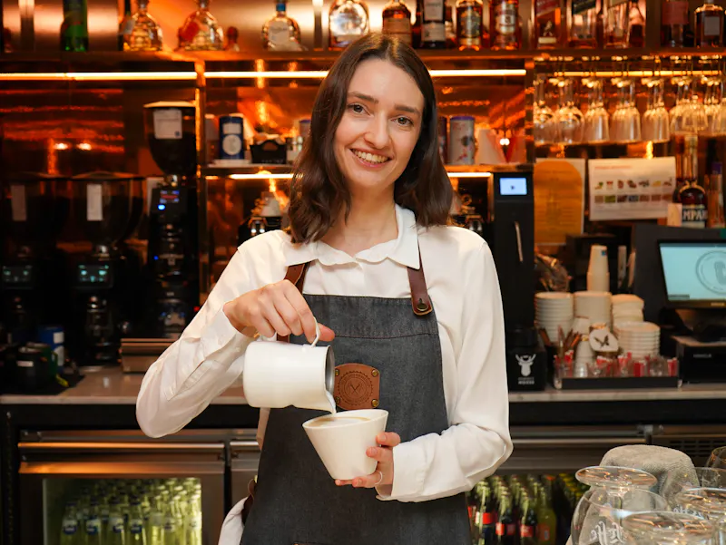 Behind the Bar 03: Sarah — creative twists & good vibes only Behind the Bar 03: Sarah — creative twists & good vibes only