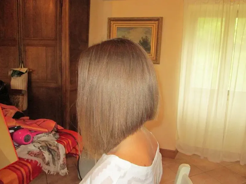 Photo de coiffeuse mixte à domicile78 bien-être et beauté Laurence Photo de coiffeuse mixte à domicile78 bien-être et beauté Laurence