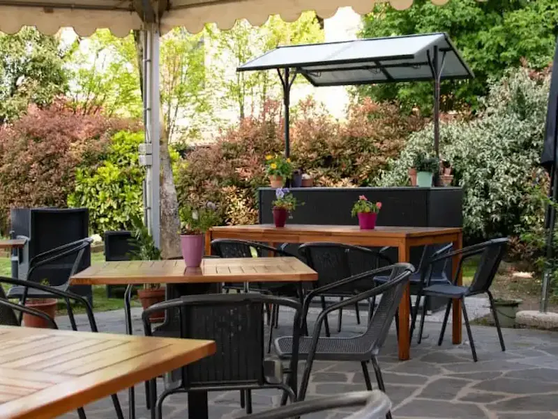 ristoranti con giardino vicino a Milano