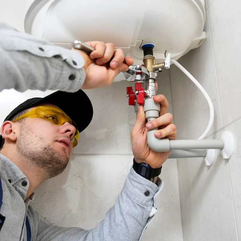 Are you looking for a reliable, fast and efficient plumber?

We guarantee top-quality service for all your sanitary installations, repairs and leakage problems.

With us, you'll benefit from meticulous, long-lasting work carried out by an expert who respects your home.