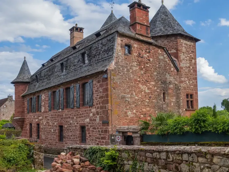 Dossier de Presse

Le Charlu met la Corrèze à l’honneur : Soirée littéraire et gastronomique exceptionnelle